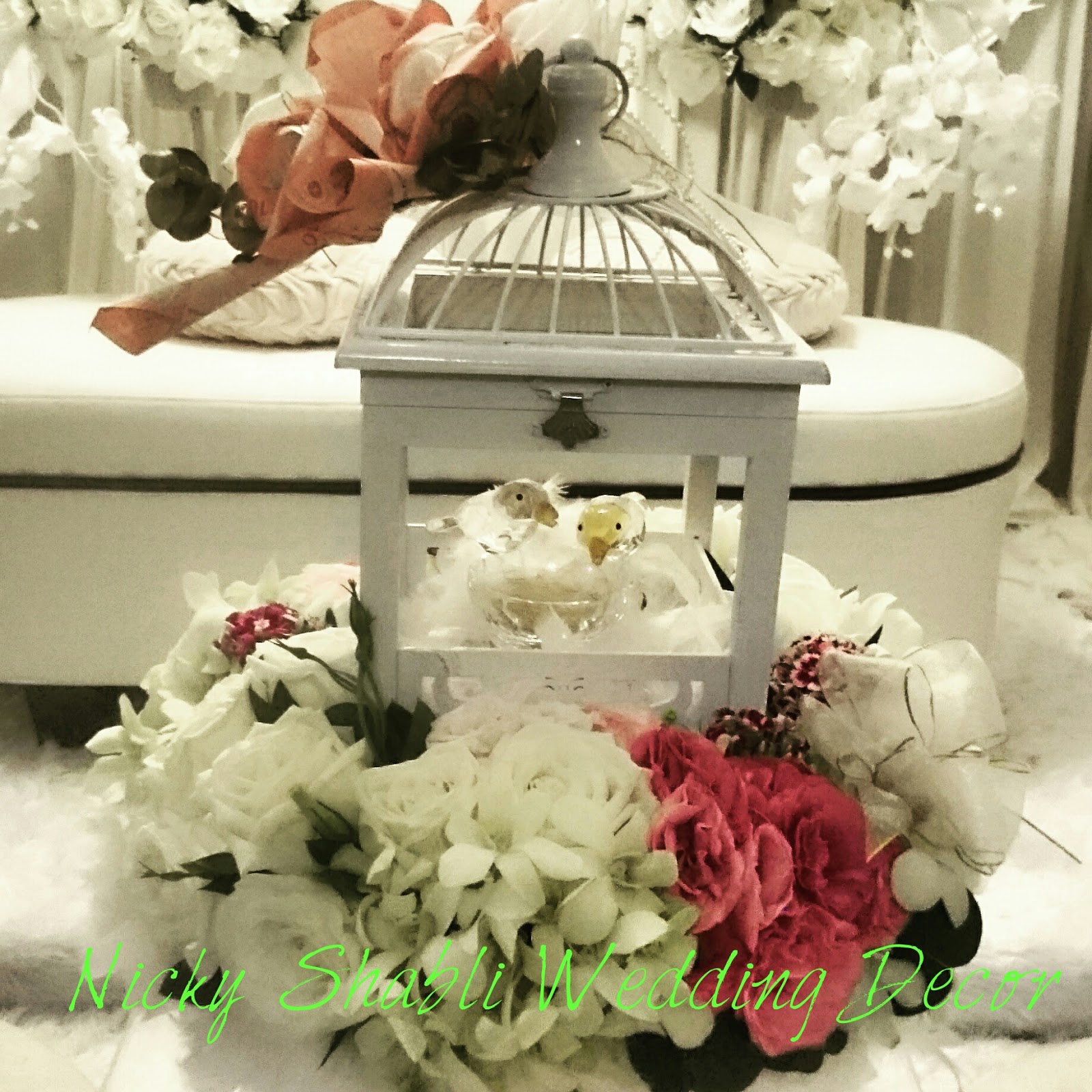 Nicky Shabli Wedding Decor Kuching, Sarawak Fresh Flowers Hantaran