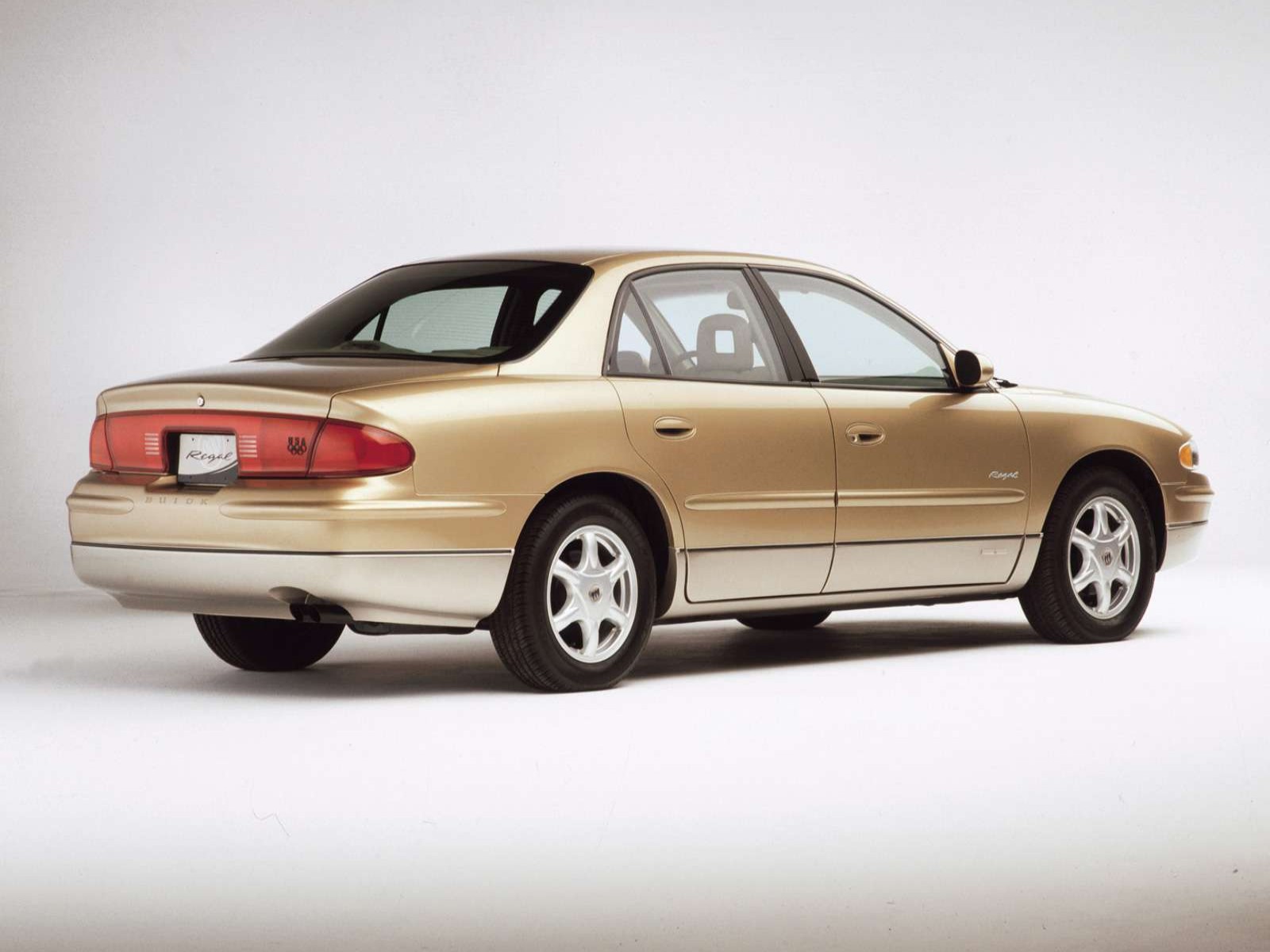 Music Directory: Buick Regal 2001 Music Directory: Buick Regal 2001