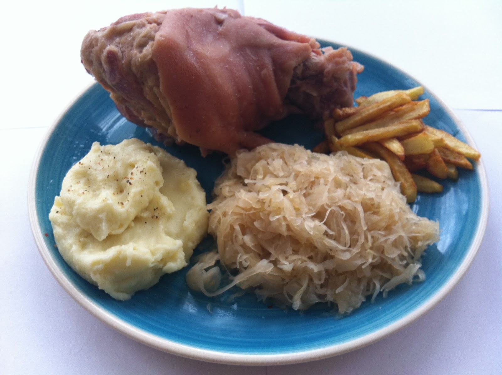 Las recetas de Martuka: Codillo De Cerdo Con Chucrut