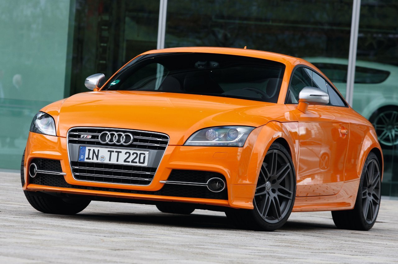 Carro Net Worth