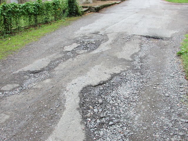 Teknik Menghadapi Jalan yang Berlubang