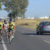 ¿Pueden los ciclistas ir de dos en dos? Según el Reglamento de Circulación ¡Sí!