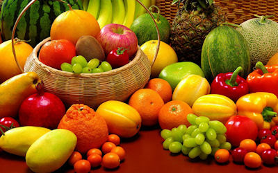 Hermoso collage con frutas y verduras del huerto - fruits-and-veggies