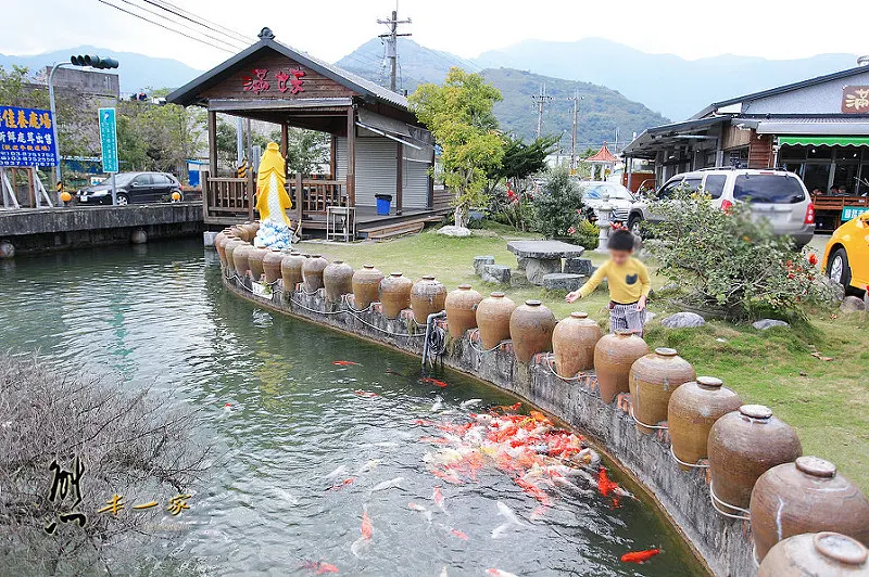 花蓮鳳林排隊老店小吃|滿妹豬腳餐廳~原萬里橋豬腳