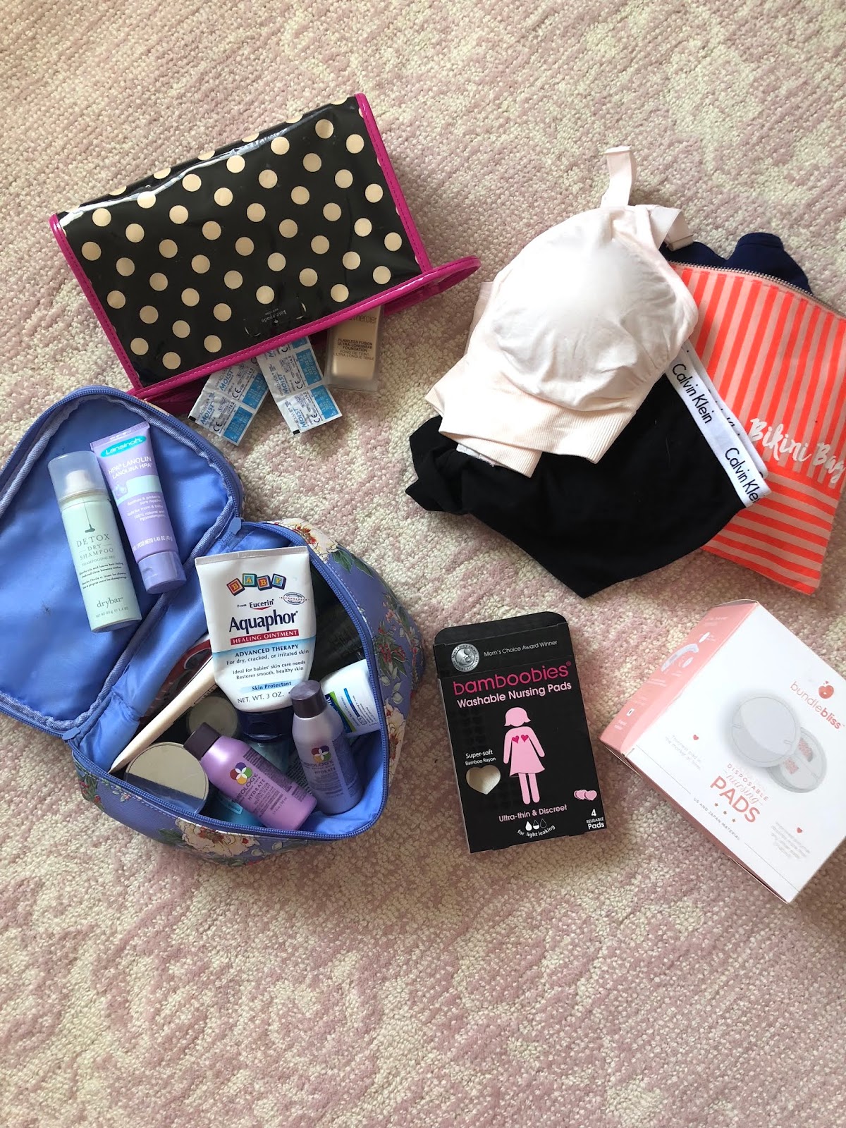 What's in my hospital bag, round two. | The Everyday Grace