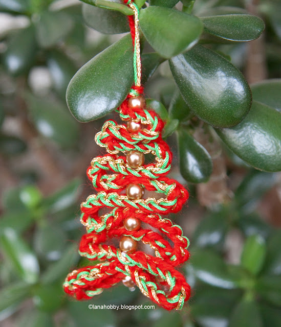 Crochet Ribbon and Beads Christmas Tree