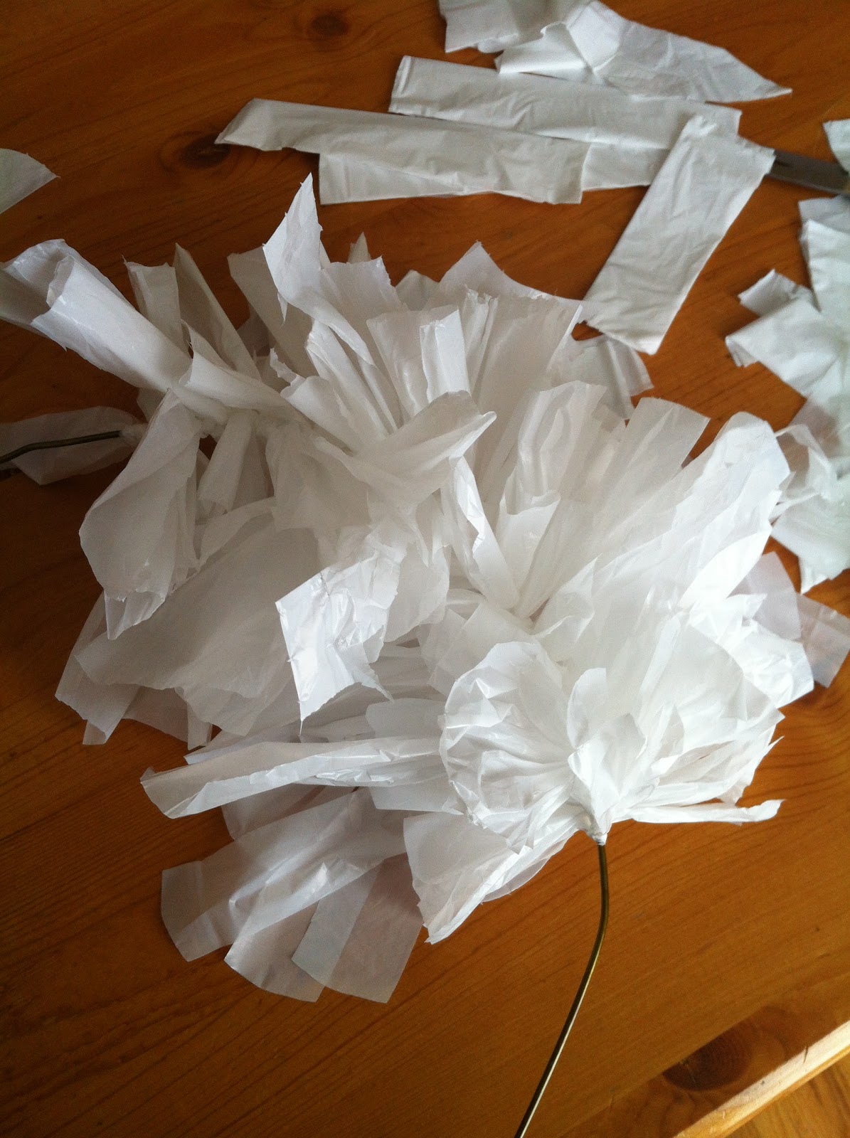 Renovating519 Plastic Bag Wreath from the DIY with Three Series