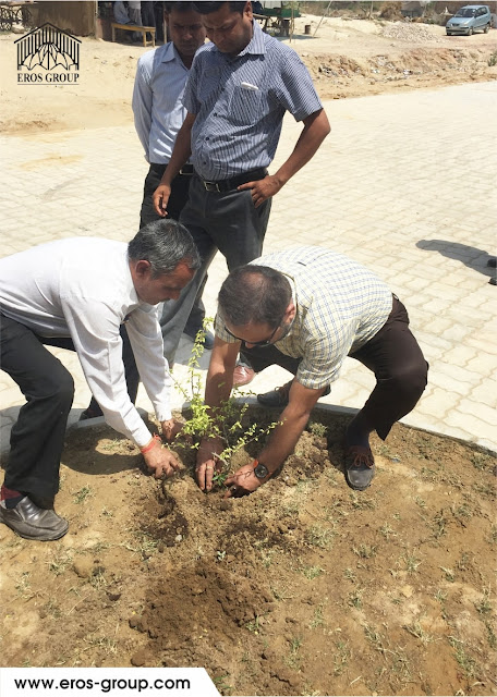 AVNEESH SOOD OF EROS GROUP CONDUCTS PLANTATION DRIVE AVNEESH SOOD OF EROS GROUP CONDUCTS PLANTATION DRIVE