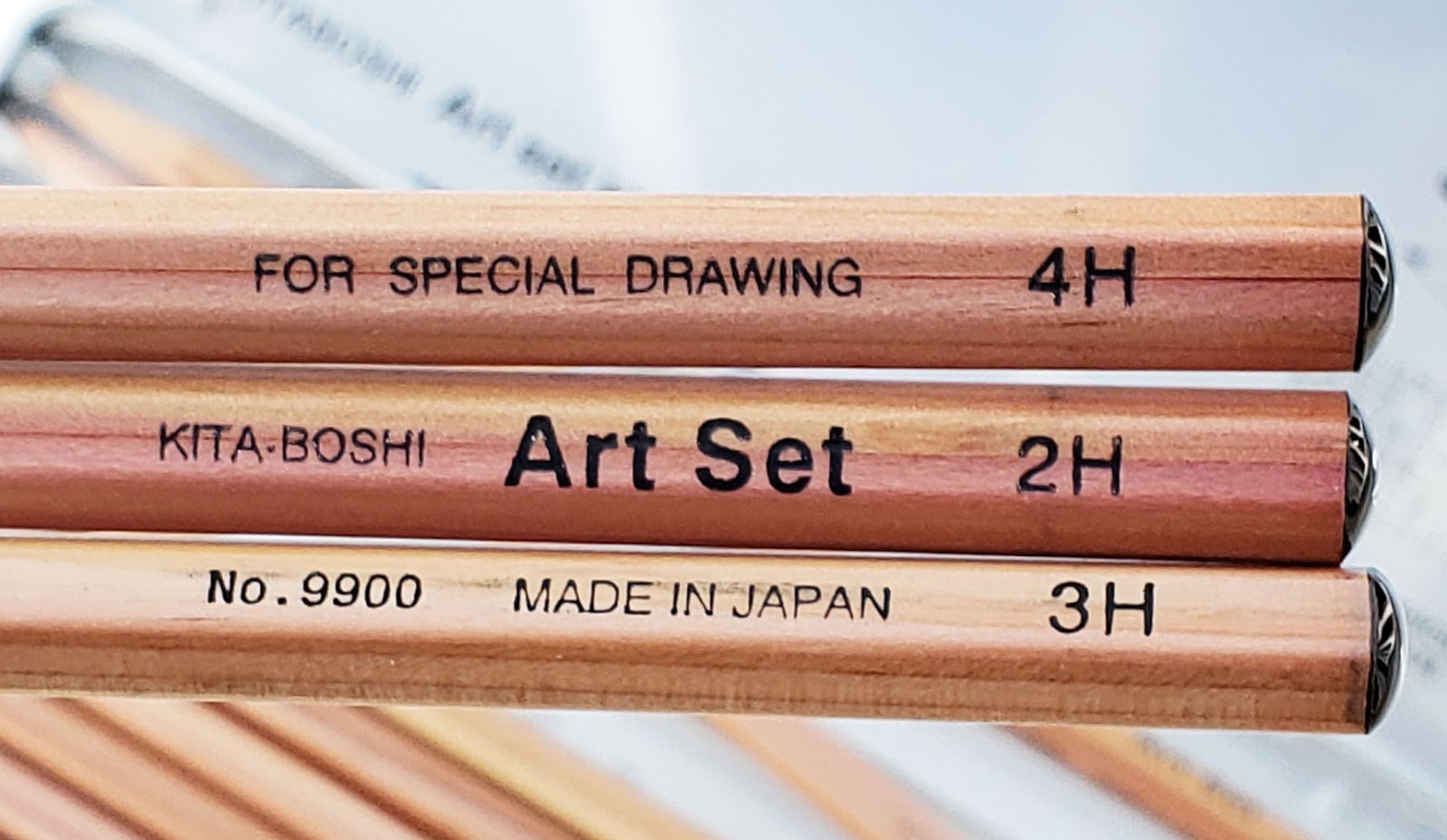 Fueled by Clouds & Coffee: Graphite Pencil Review: Kitaboshi Art Set