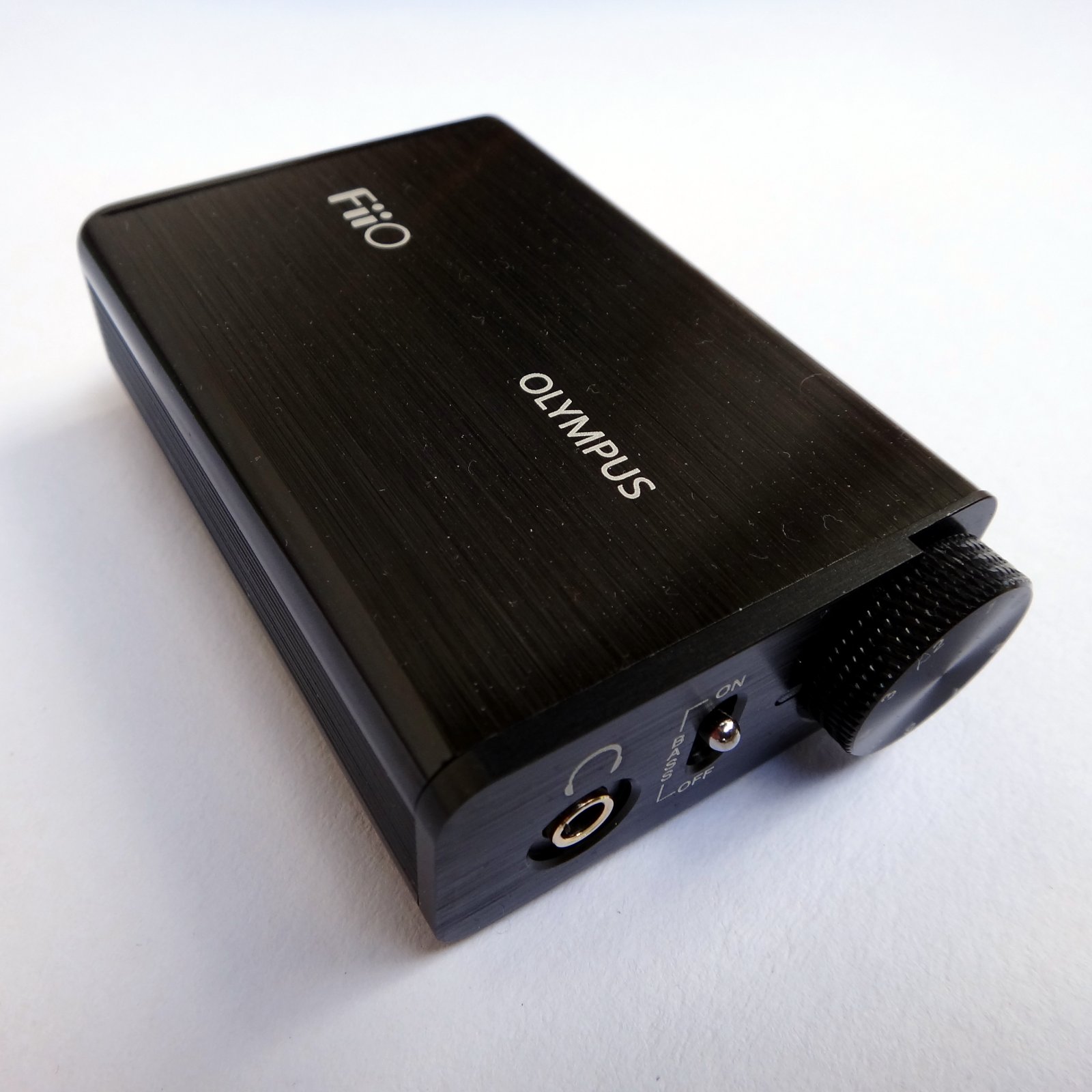 Fiio E10: «Здравствуй, аудиофилия!» | ♠ Краплёная колода