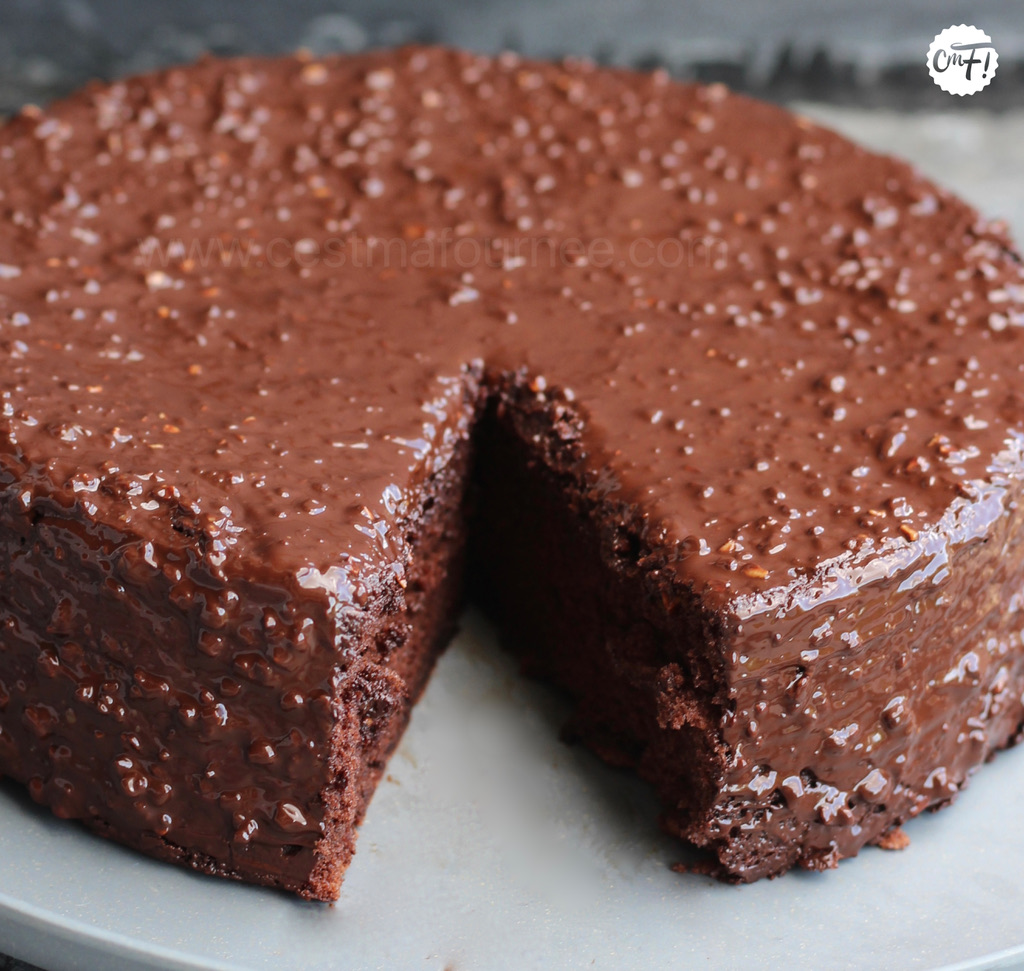 LAYER CAKE AU CHOCOLAT - Les délices d'Hélène