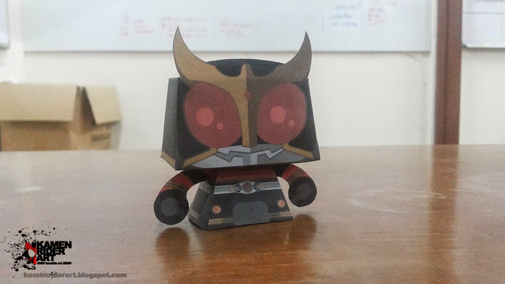 Kamen Rider Kuuga Paper Toy