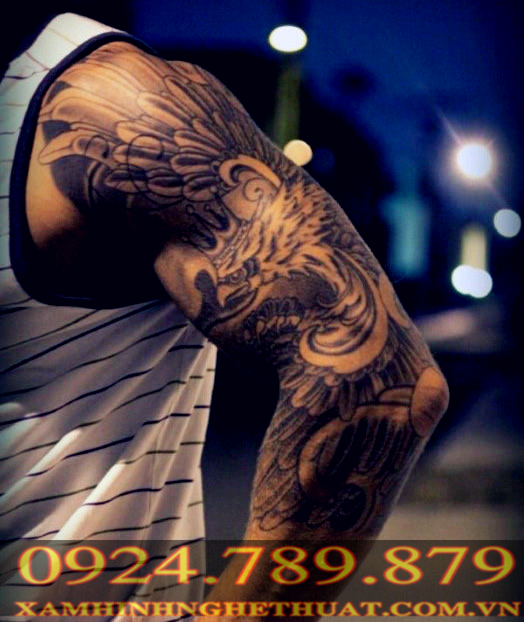 hình xăm một nửa tay cho nam