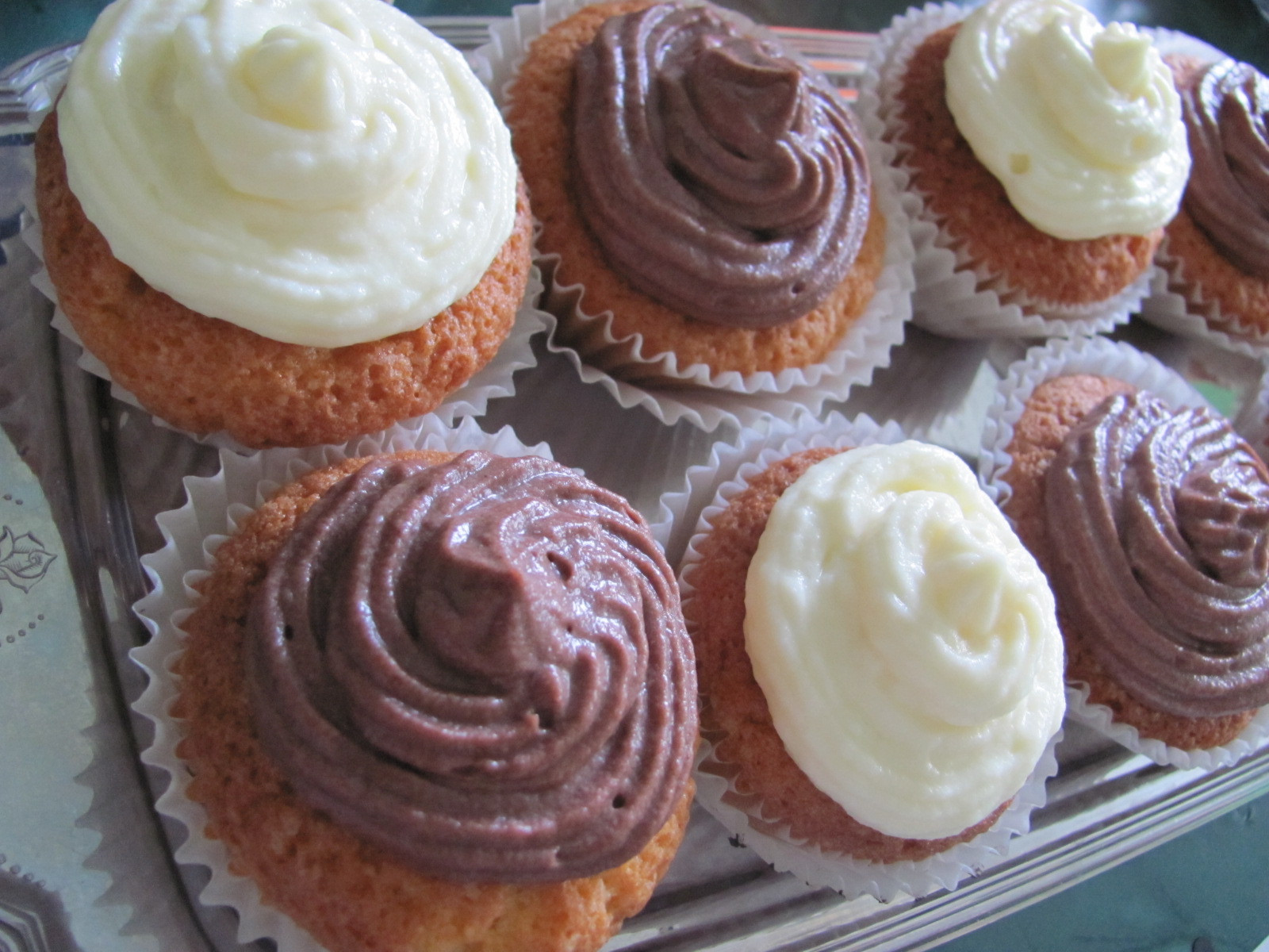 The Sweet Life: Rezept: Cupcakes mit Mascarpone-Frischkäse-Creme