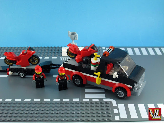 Set LEGO City 60084 Transportador de Motas de Corrida