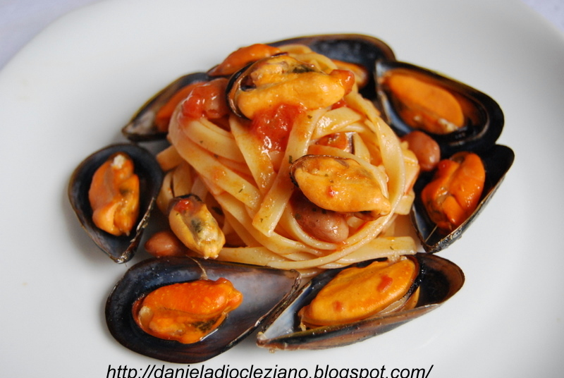 Tagliatelle con cozze , fagioli e funghi Daniela&Diocleziano