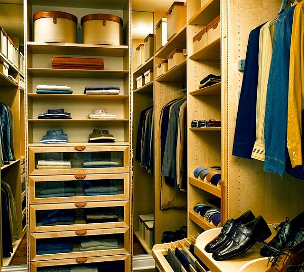 Dressing rooms, a space dedicated to clothing