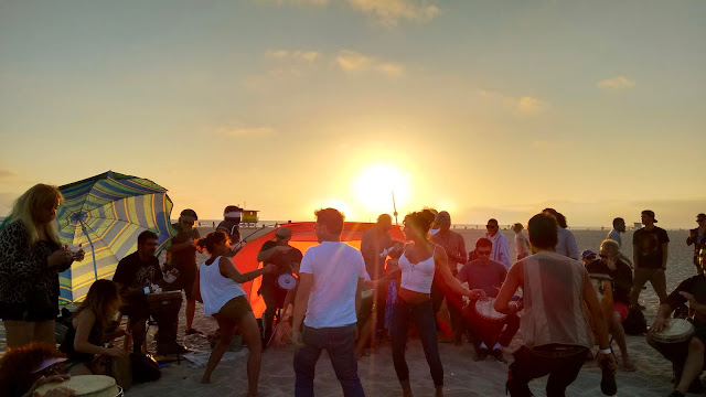 Pooja from India dancing with Diane at the Venice Beach Drum Circle by Omar Cherif — August 2017