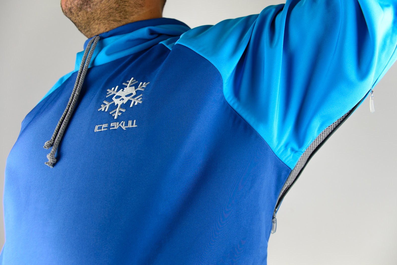 Waterproof Snowboard Hoodie — EzyRider from IceSkull