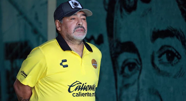A Maradona le gustaría dirigir a la Selección Mexicana