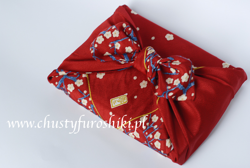 Furoshiki Club Have fun with furoshiki knot, wrap, fold
