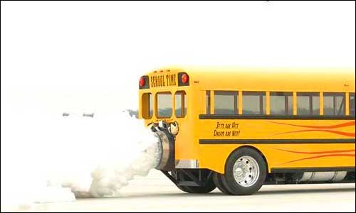 Heart to Heart Sri lanka: Rocket Engine holding School bus