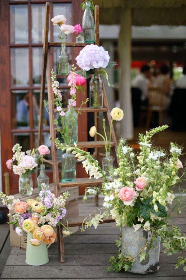 6 ideas para utilizar escaleras de madera en la decoración de tu boda