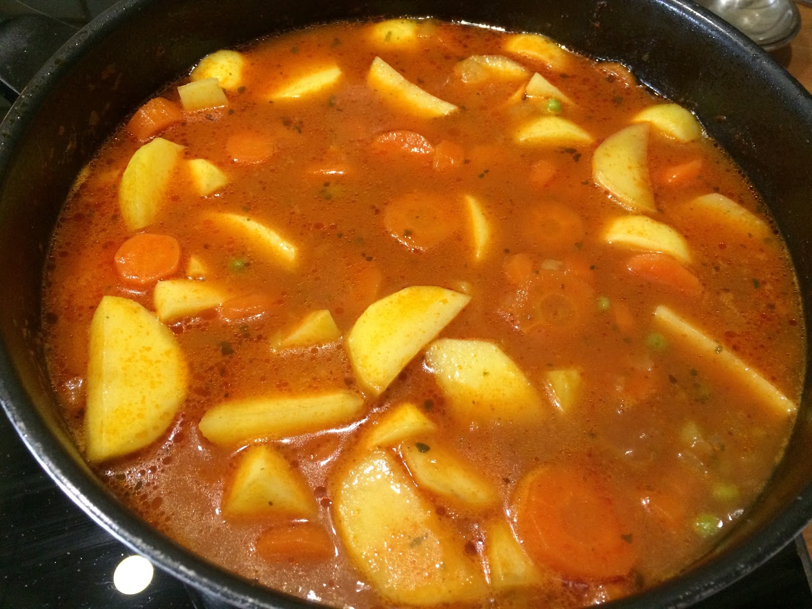 Recettes Faciles: Ragout végétarien pomme de terre carotte