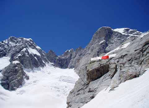 Living Ecological Alpine Pod