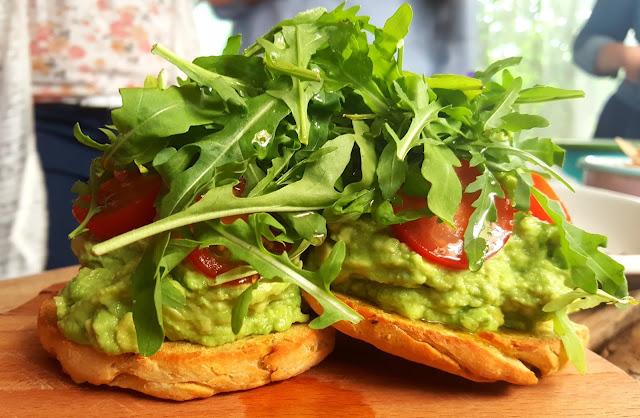 food blogger dubai healthy vegan avocado toast