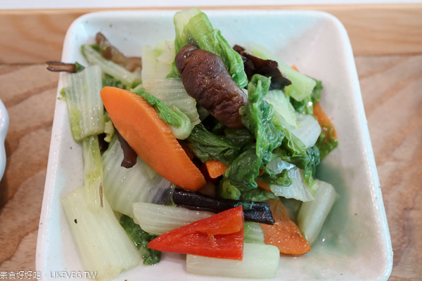 綠炊食Green Taste|霧峰省議會附近的蔬食美食，還能喝下午茶