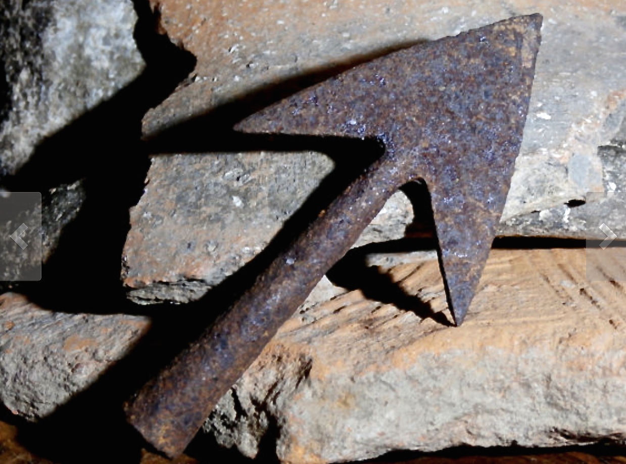 GREX LUPORUM MEDIEVAL ARROWHEADS DATABASE