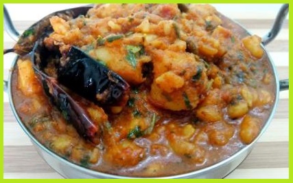 आलू का झोल बनाने की आसान विधि - Aloo Jhool Recipe in Hindi आलू का झोल बनाने की आसान विधि - Aloo Jhool Recipe in Hindi