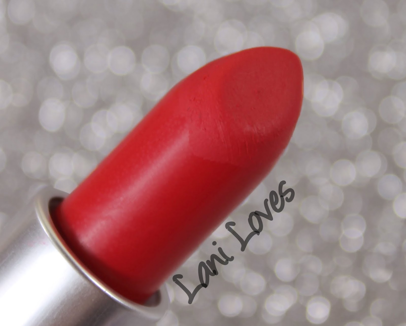 MAC La Vie En Rouge Lipstick Swatches & Review