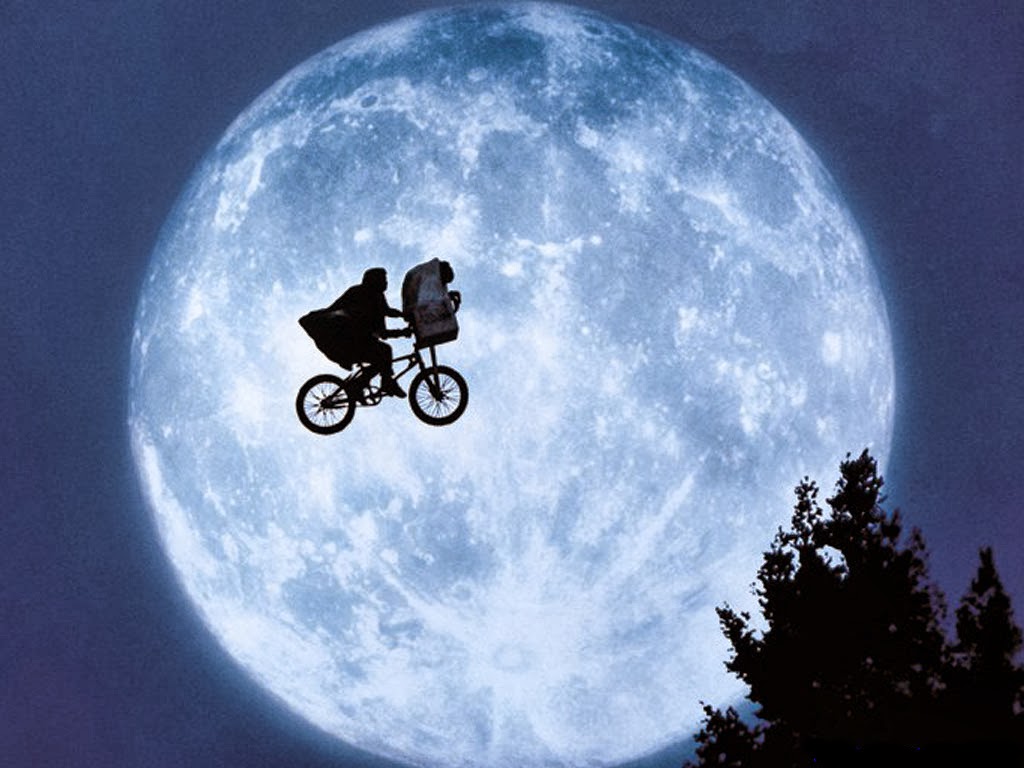The Perennial Teenager ET Phone Home et-cumple-30-a-os-gran-cinema-blog-elcorreo