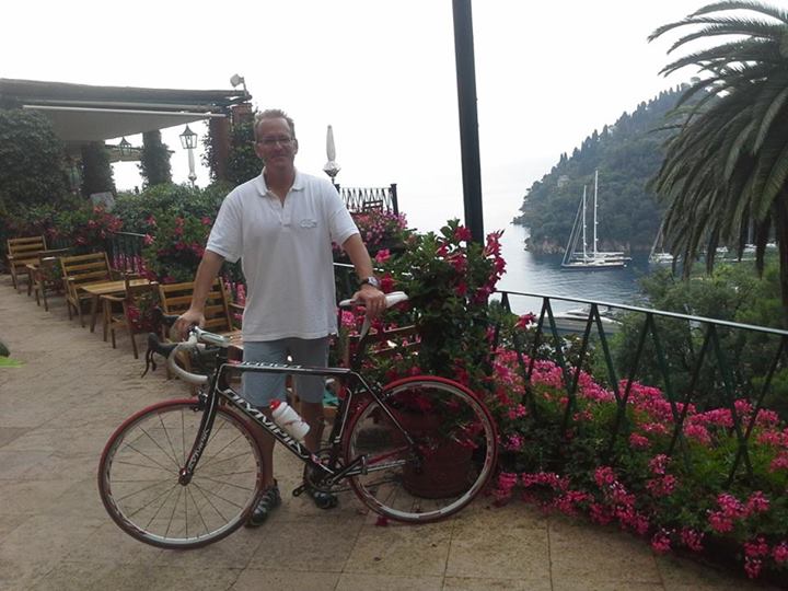 our customer during pick up of road and mtbs in Portofino