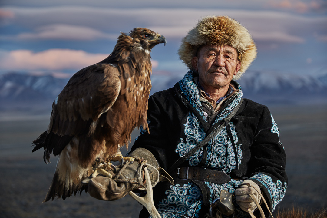 Portraits Behind amazing story of Mongolian Eagle Hunters by Sasha