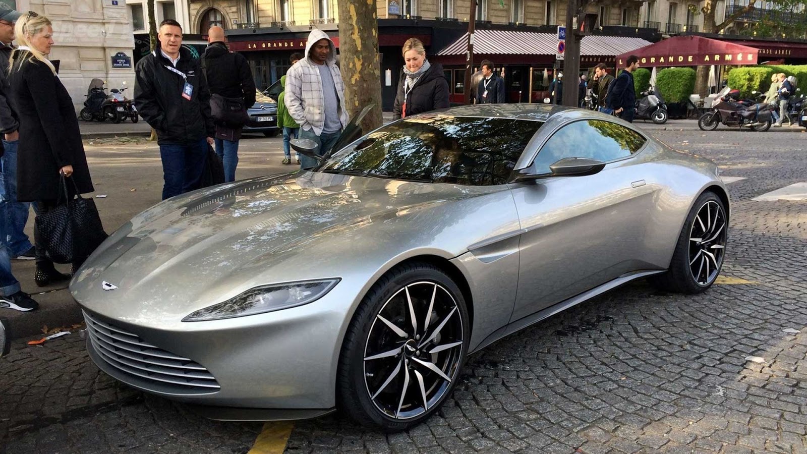 aston martin db10 6