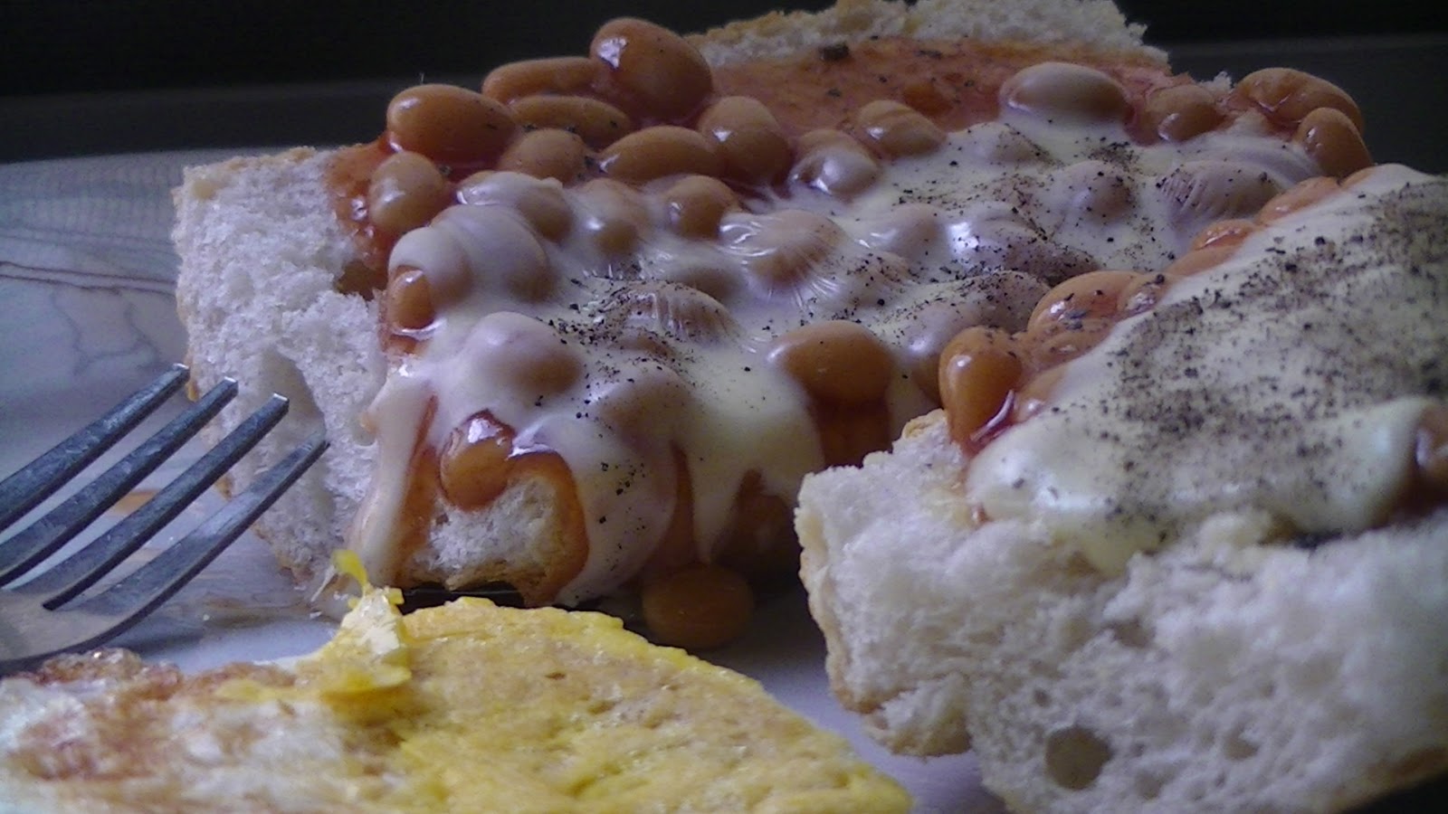 mittu cooking love Microwave Cheesy Baked Beans on Toast Baked