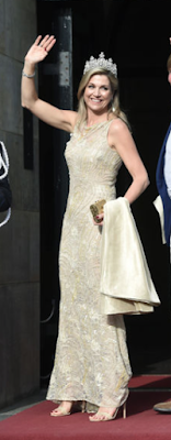 Robe Natan / sandales Gianvito Rossi