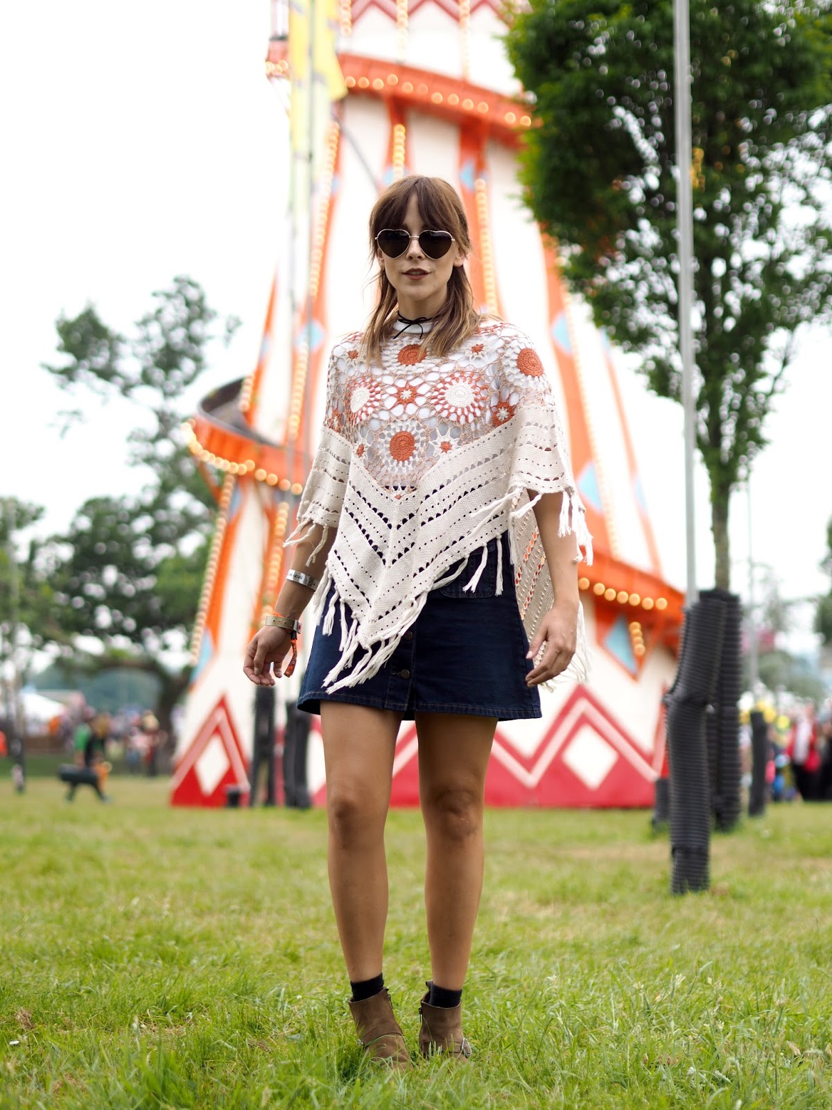 LIFE IS A PONCHO BABY | ISLE OF WIGHT OUTFIT 1