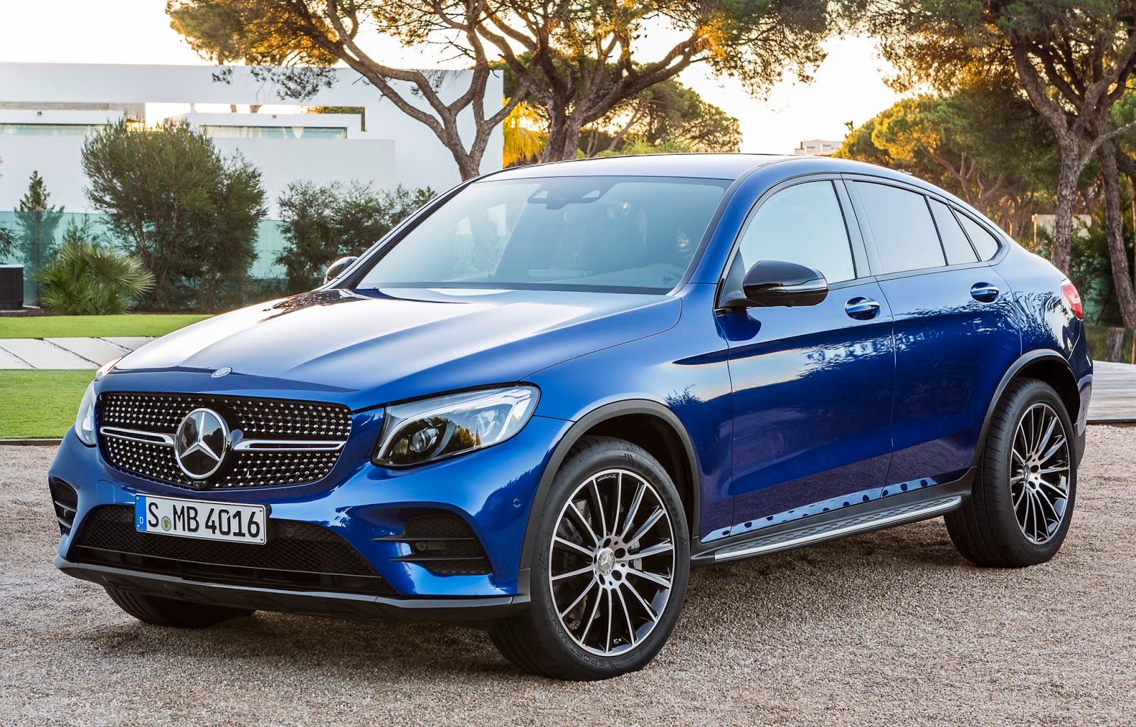 Irish Car+Travel Magazine: Merc GLC Coupé now in Ireland