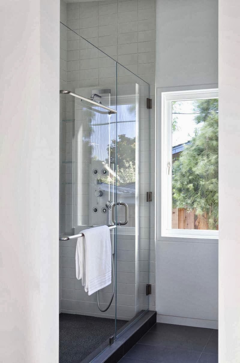 bath-design-Net-Zero-Energy-Modern-House