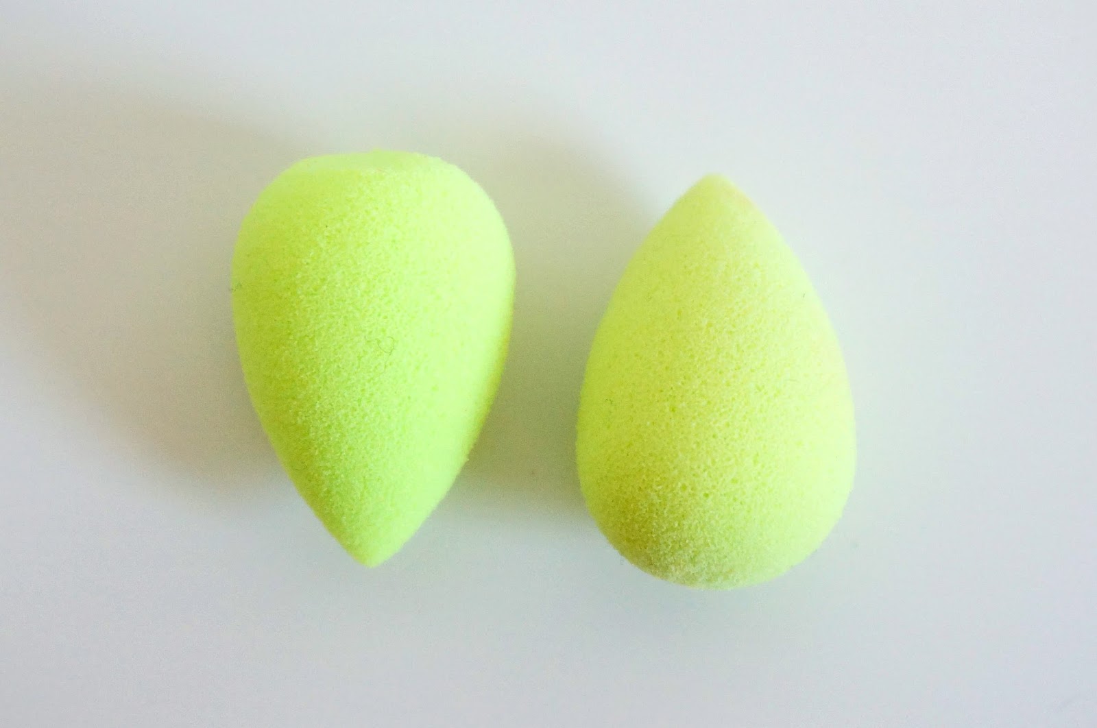 Beauty Blender Micro Mini Review The Science of Chic