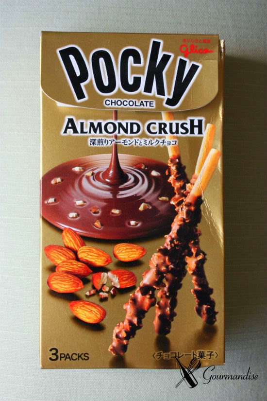 Gourmandise Pocky de amêndoas e chocolate