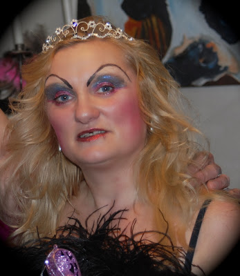 madmumof7 in drag, makeup, tiara, http://www.madmumof7.com