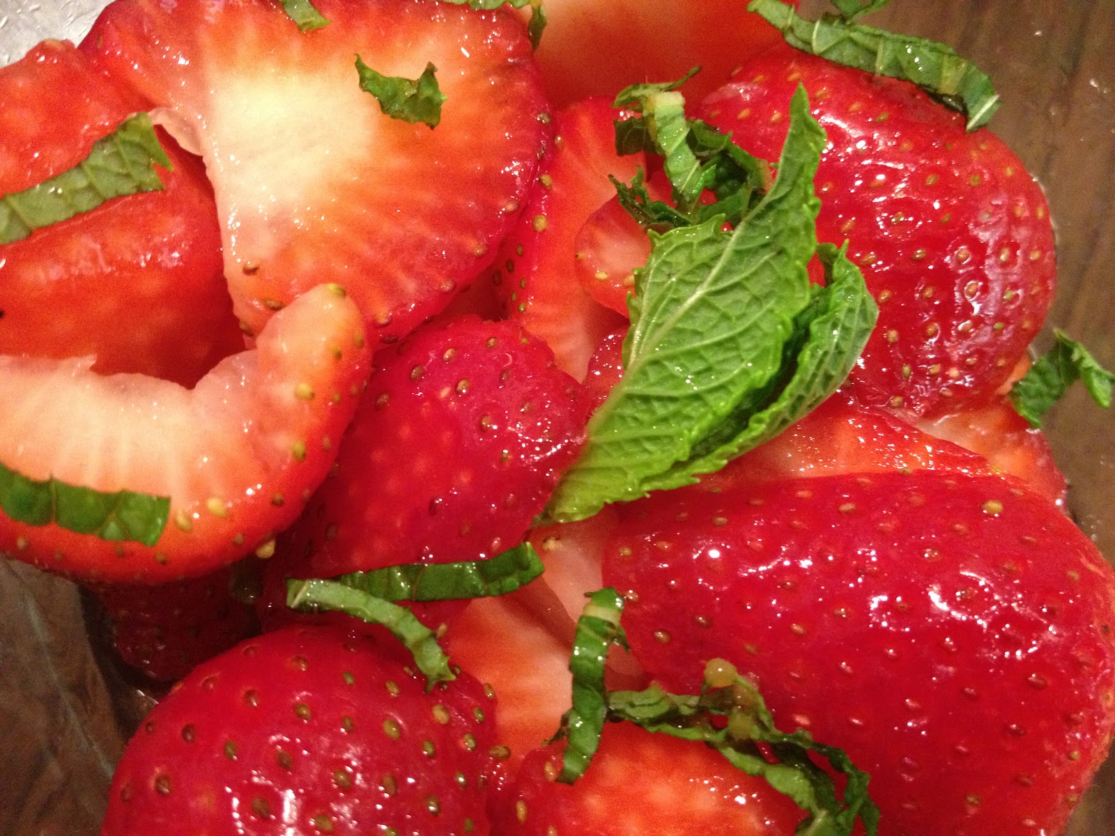 fab's cooking corner Strawberries with lemon and sugar
