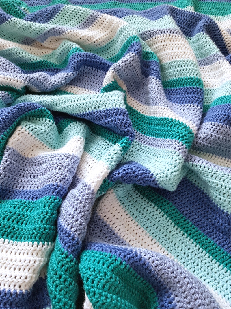 Dinki Dots Craft: Stripy Crochet Blanket