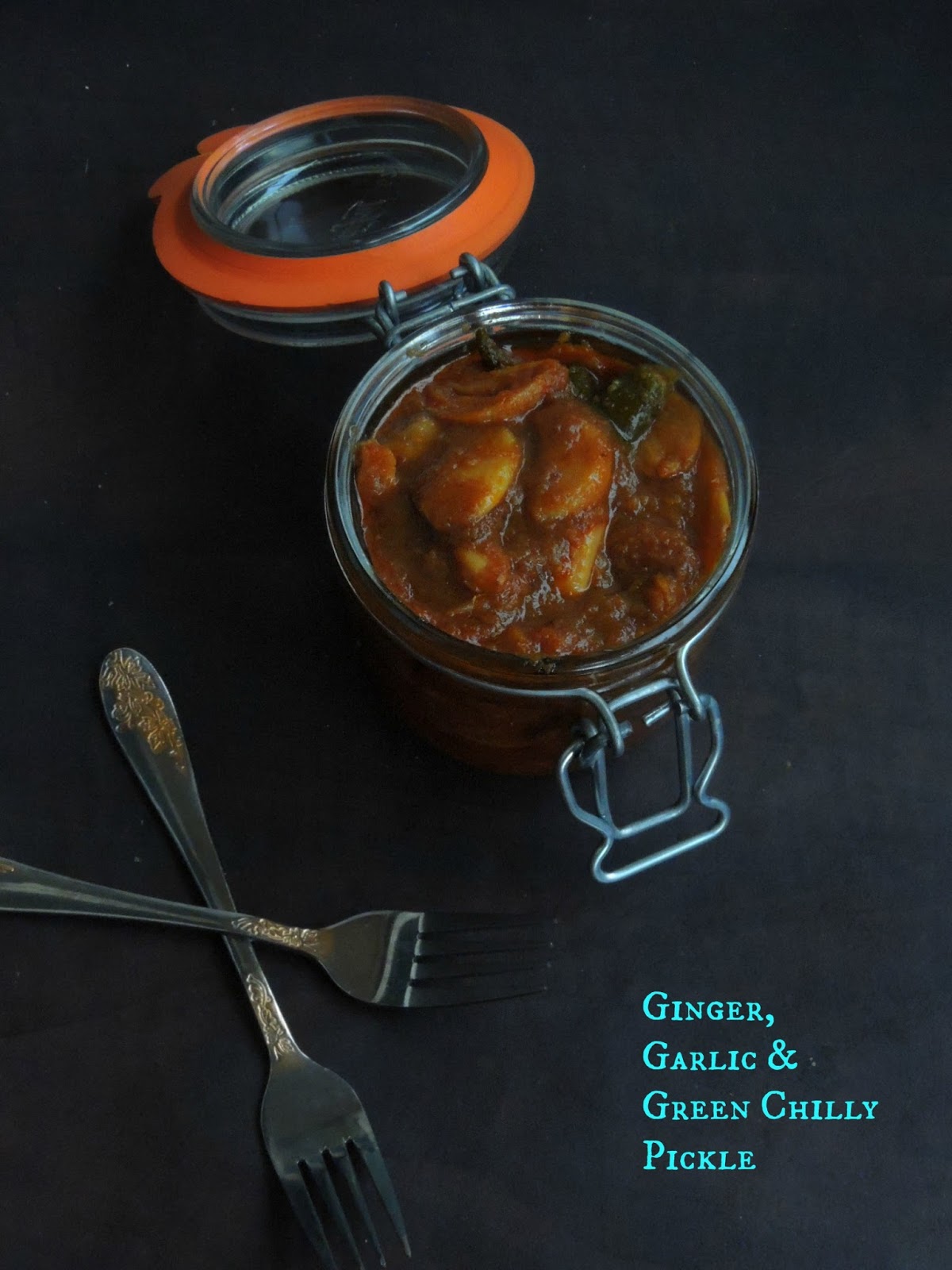 Priya's Versatile Recipes Ginger, Garlic & Green Chilly Pickle
