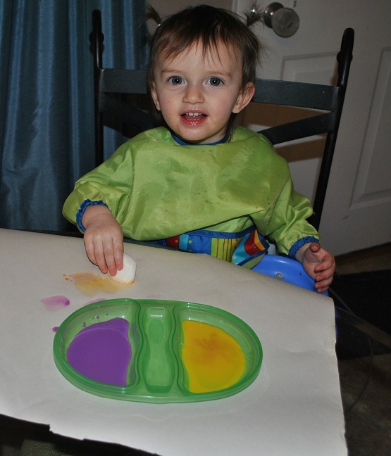 Happy Crafty Kids: Marshmallow and Milk Painting